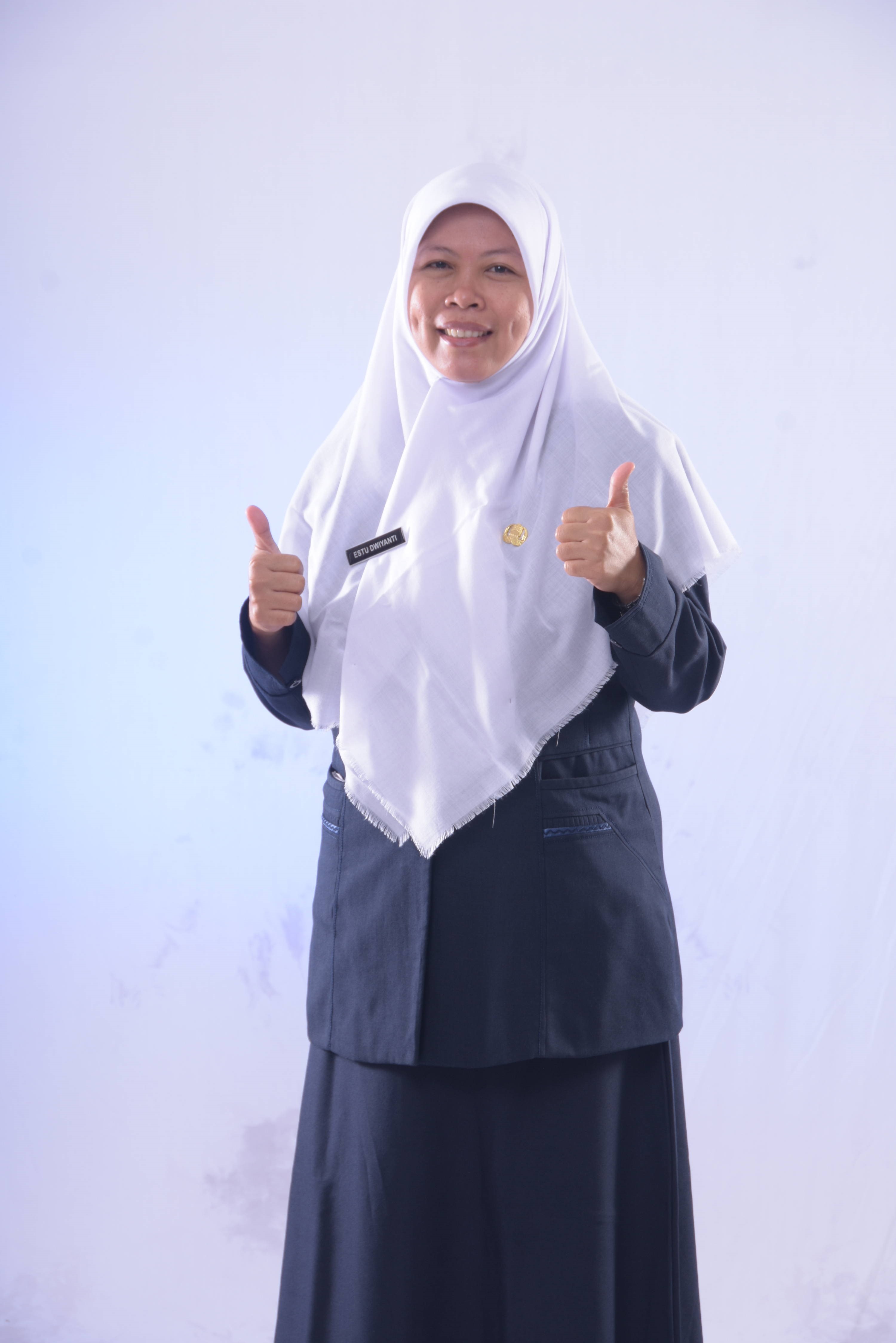 Foto Estu Dwiyanti, S.Pd
